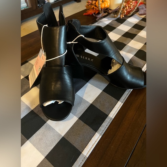 Ladies platform slip on shoes - Picture 2 of 4